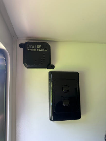 Smart RV Leveling Navigator