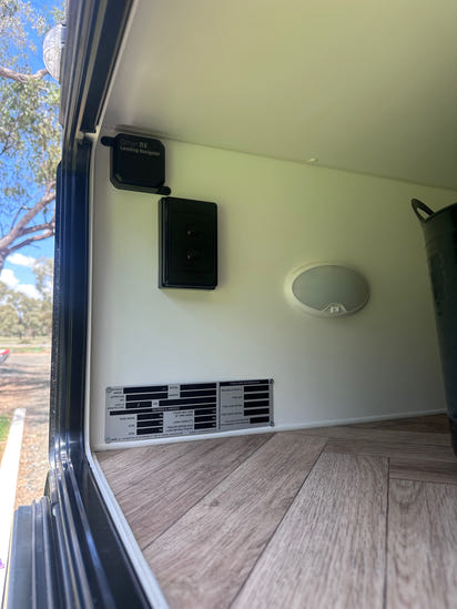 Smart RV Leveling Navigator